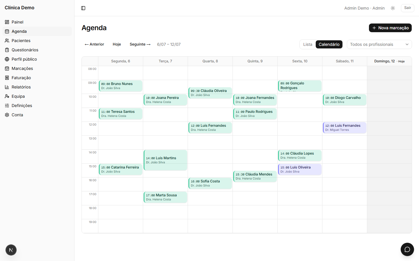 Agenda semanal em calendário, com consultas de vários profissionais